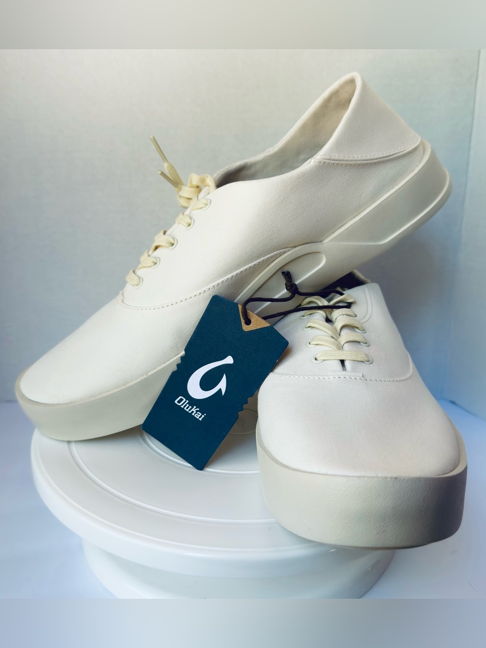 OluKai off-white Lace-Up casual walk Streetwear Sneakers for Men new